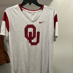 Nike Women’s White and Red Graphic Tee